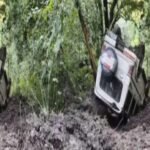 उत्तराखंड: पेड़ बना 7 लोगों का रक्षक! 30 मीटर खाई में लुढ़की बोलेरो, ऐसे बची सभी की जान